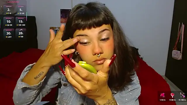 Divinejewel444 online show from September 29, 2025, 9:05 am