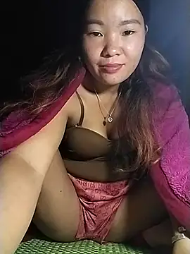 lylylove online show from November 1, 2025, 12:54 pm