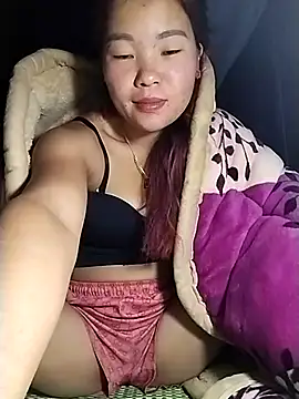 lylylove online show from November 24, 2025, 8:31 pm