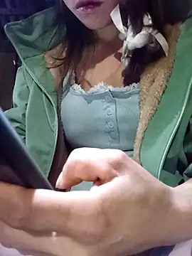 Ngocmi909 online show from December 14, 2025, 9:09 pm