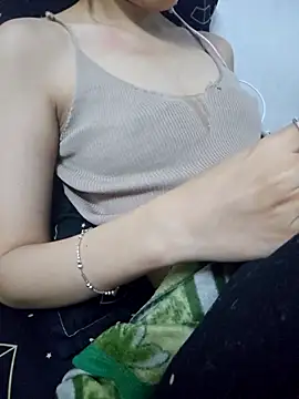 Snapshot of _Thaotam_ chatting on September 9, 2025, 12:36 pm  Thaotam  online show from September 9, 2025, 12:36 pm