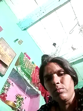 Sexy queeny online show from October 13, 2025, 2:18 pm