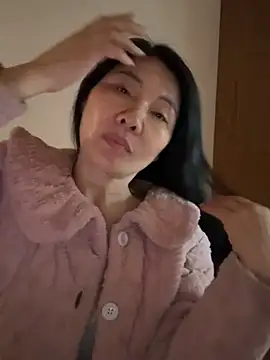 Snapshot of xiiuuff18 chatting on March 16, 2026, 1:13 am xiiuuff18 online show from March 16, 2026, 1:13 am