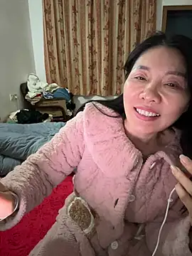 Snapshot of xiiuuff18 chatting on March 9, 2026, 11:58 am xiiuuff18 online show from March 9, 2026, 11:58 am