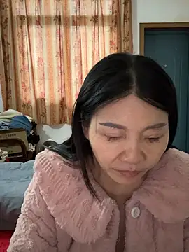 Snapshot of xiiuuff18 chatting on March 8, 2026, 11:52 pm xiiuuff18 online show from March 8, 2026, 11:52 pm