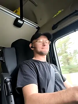 RoadDaddyXL online show from October 15, 2025, 8:44 am