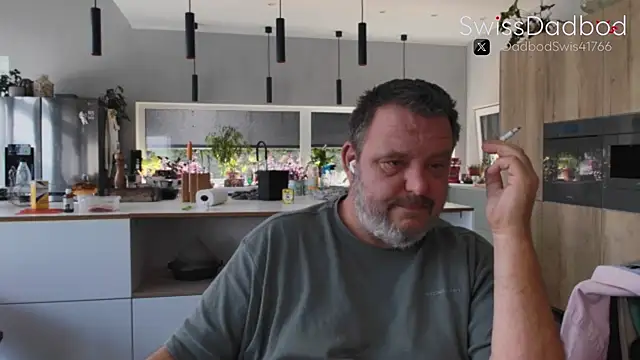 SwissDadbod online show from October 1, 2025, 11:14 am