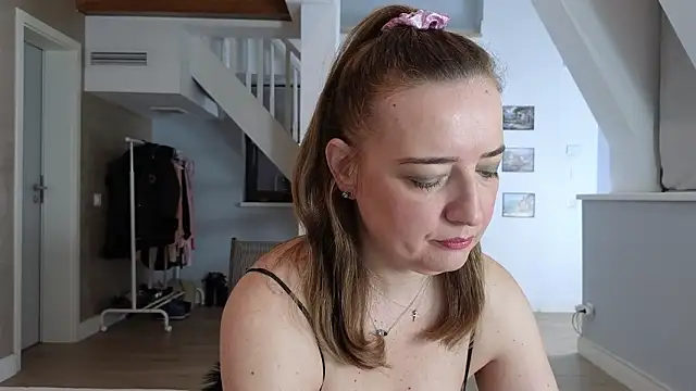 Blue Angel Sweet online show from February 24, 2026, 4:24 am