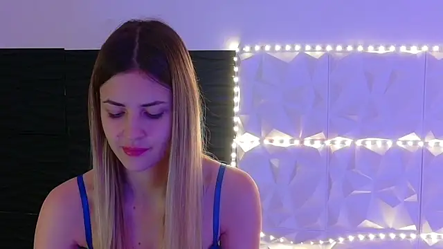 Aishha  online show from December 19, 2025, 5:32 am