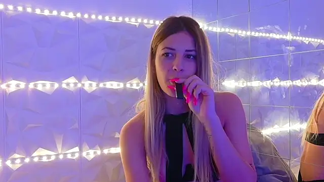 Aishha  online show from October 9, 2025, 5:41 am