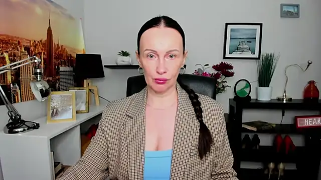 Velvet Jasmine online show from September 19, 2025, 5:33 am