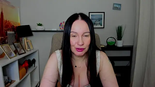 Velvet Jasmine online show from October 31, 2025, 6:32 am