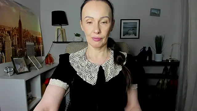 Velvet Jasmine online show from February 12, 2026, 6:24 am