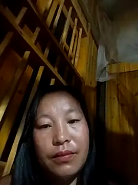 Snapshot of miss-su chatting on April 14, 2026, 9:42 pm miss-su online show from April 14, 2026, 9:42 pm