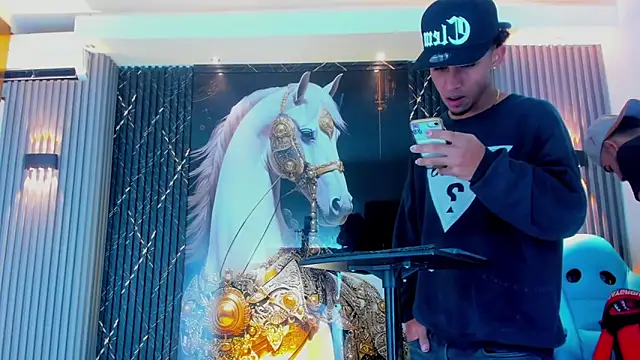 Snapshot of Extreme_boys2 chatting on November 7, 2025, 4:17 am Extreme boys2 online show from November 7, 2025, 4:17 am