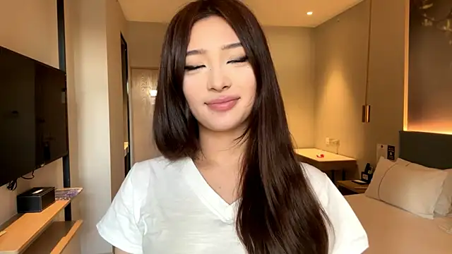 Snapshot of LaurelLeier chatting on January 11, 2026, 7:37 am LaurelLeier online show from January 11, 2026, 7:37 am