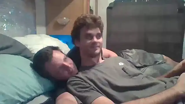 Snapshot of DeafGuyProud389 chatting on September 9, 2025, 12:10 am DeafGuyProud389 online show from September 9, 2025, 12:10 am