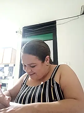 Miss Adriana01 online show from May 6, 2026, 10:14 pm