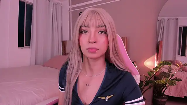 Snapshot of EmystarX chatting on June 6, 2026, 11:32 pm EmystarX online show from June 6, 2026, 11:32 pm