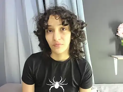 TeensNews18 online show from December 2, 2025, 11:23 am