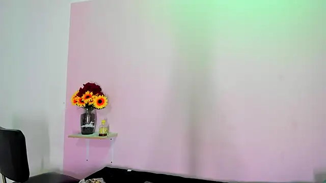 TeensNews18 online show from October 30, 2025, 12:03 pm