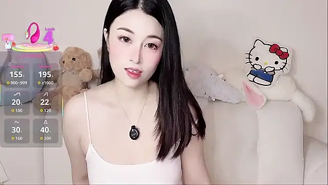 LuLu-Moon online show from November 13, 2025, 7:23 am