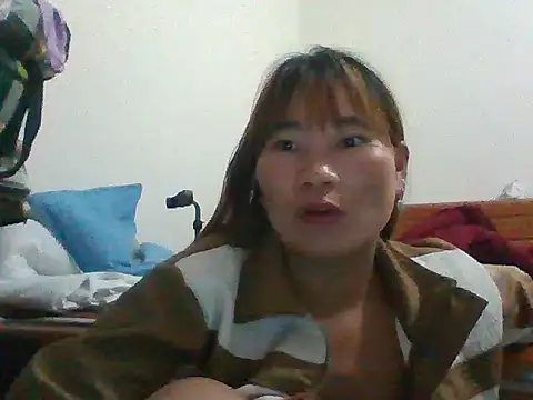Snapshot of Mainay0033 chatting on September 28, 2025, 12:01 pm Mainay0033 online show from September 28, 2025, 12:01 pm