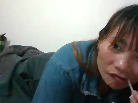 Snapshot of Mainay0033 chatting on October 1, 2025, 4:33 pm Mainay0033 online show from October 1, 2025, 4:33 pm
