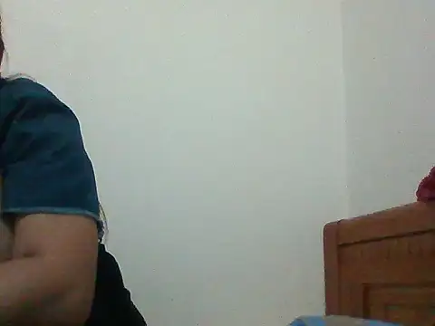 Snapshot of Mainay0033 chatting on September 29, 2025, 12:55 pm Mainay0033 online show from September 29, 2025, 12:55 pm
