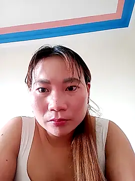Snapshot of Mainay0033 chatting on September 19, 2025, 12:14 am Mainay0033 online show from September 19, 2025, 12:14 am