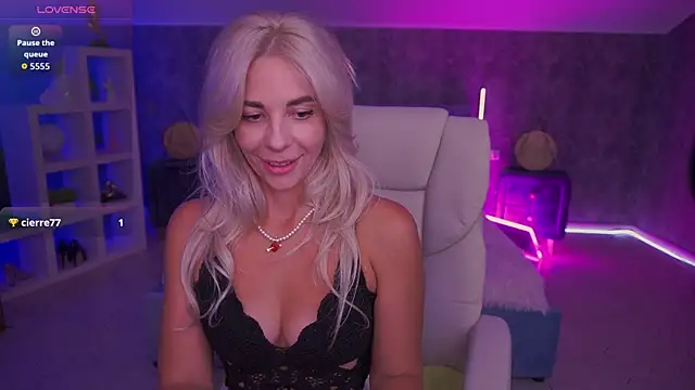 BellaRayyy online show from June 25, 2026, 1:05 pm