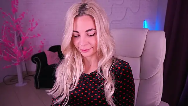 BellaRayyy online show from January 14, 2026, 7:12 am