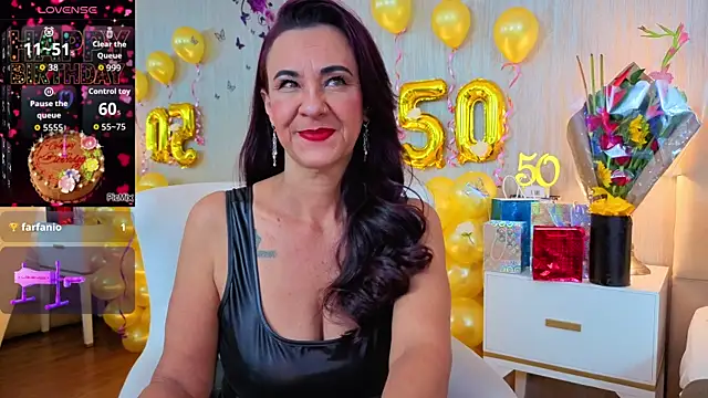 ScarleetJonson online show from February 4, 2026, 7:42 pm