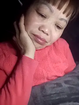  YooY  online show from November 4, 2025, 12:03 am