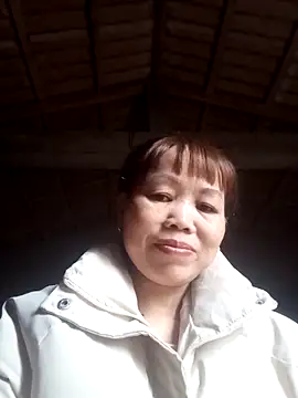  YooY  online show from October 31, 2025, 2:30 am