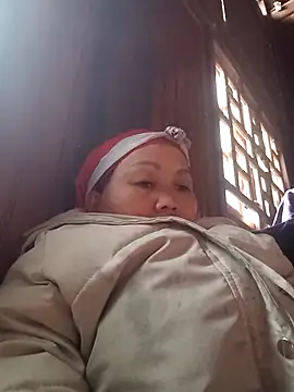  YooY  online show from December 22, 2025, 3:06 am