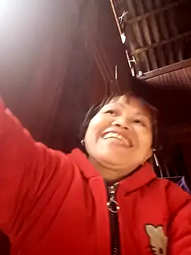  YooY  online show from November 27, 2025, 2:12 am