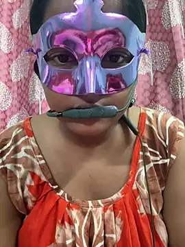 mimi87hoty online show from February 4, 2026, 4:02 pm