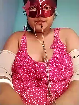 mimi87hoty online show from November 13, 2025, 6:01 pm