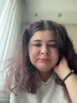 Snapshot of AliceCurlyX chatting on February 4, 2026, 6:41 am AliceCurlyX online show from February 4, 2026, 6:41 am