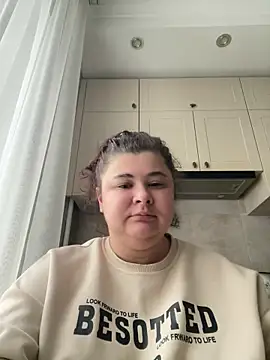 Snapshot of AliceCurlyX chatting on February 18, 2026, 11:50 am AliceCurlyX online show from February 18, 2026, 11:50 am