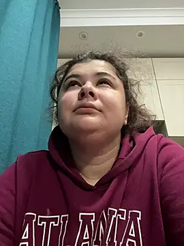 Snapshot of AliceCurlyX chatting on February 1, 2026, 4:44 am AliceCurlyX online show from February 1, 2026, 4:44 am