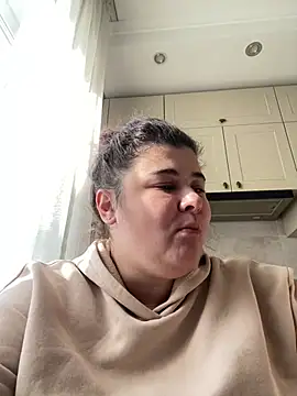 Snapshot of AliceCurlyX chatting on February 9, 2026, 11:08 am AliceCurlyX online show from February 9, 2026, 11:08 am