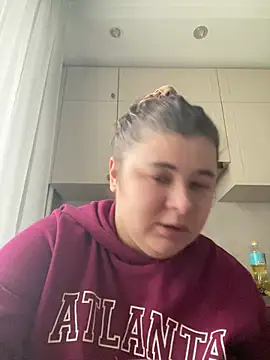 Snapshot of AliceCurlyX chatting on February 14, 2026, 9:42 am AliceCurlyX online show from February 14, 2026, 9:42 am