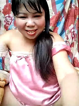 Snapshot of lusy-00 chatting on April 2, 2026, 1:46 am lusy-00 online show from April 2, 2026, 1:46 am