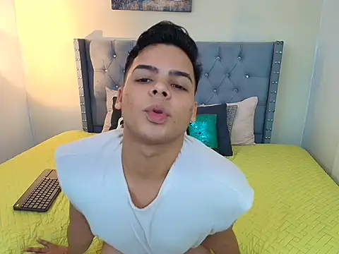 stewart mateo  online show from October 9, 2025, 2:01 am