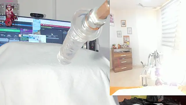 Rosy Emely online show from November 12, 2025, 5:39 pm