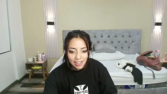 LiaMonroee  online show from September 18, 2025, 11:46 am