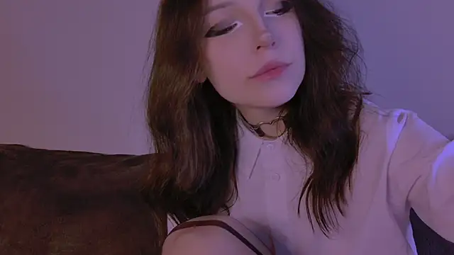 claire bennett online show from April 21, 2026, 2:51 am