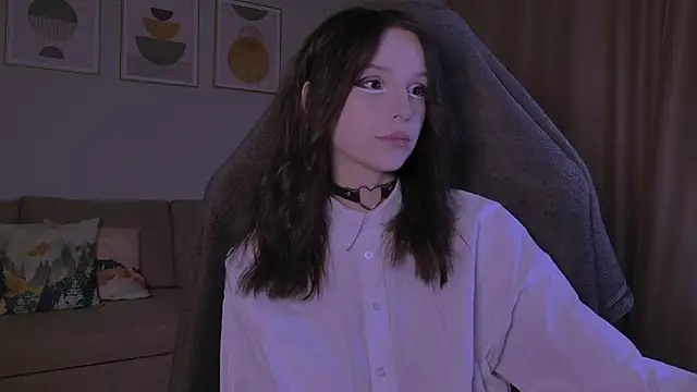 claire bennett online show from April 27, 2026, 7:12 pm